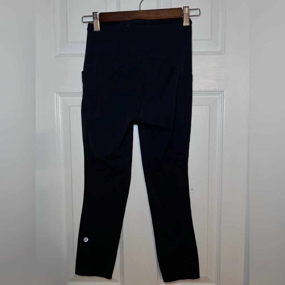 Lululemon Capri Leggings Women's‎ Black Size 2